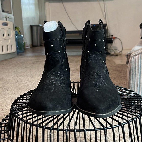 Circus by Sam Edelman for torrid black western booties. 9.5 WW - Picture 7 of 12